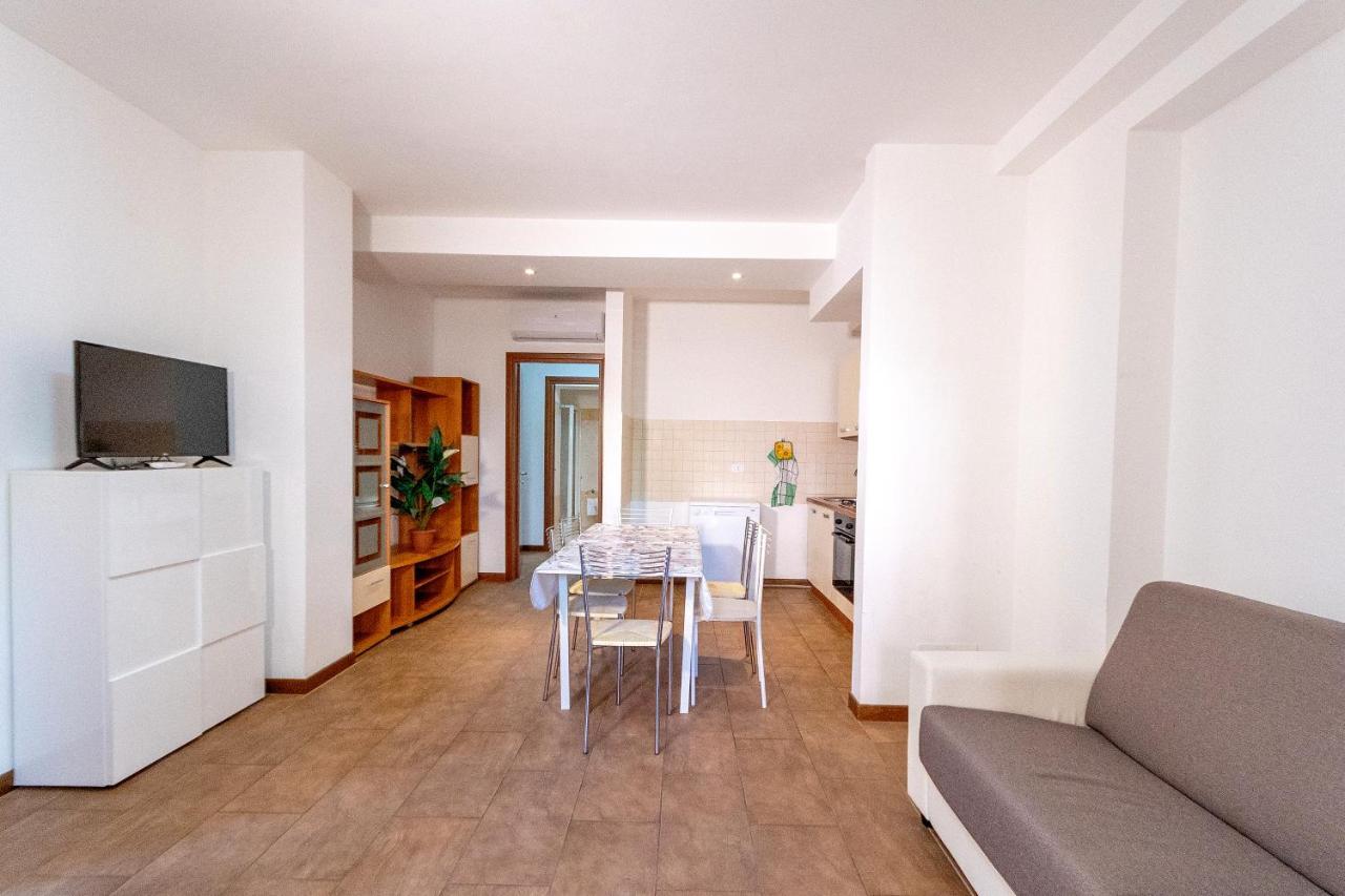 Residence Palazzo Sayonara Tortoreto Buitenkant foto