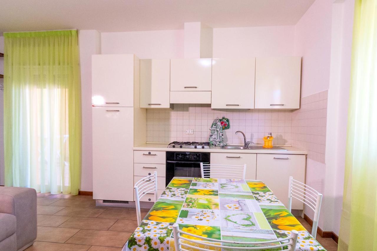 Residence Palazzo Sayonara Tortoreto Buitenkant foto