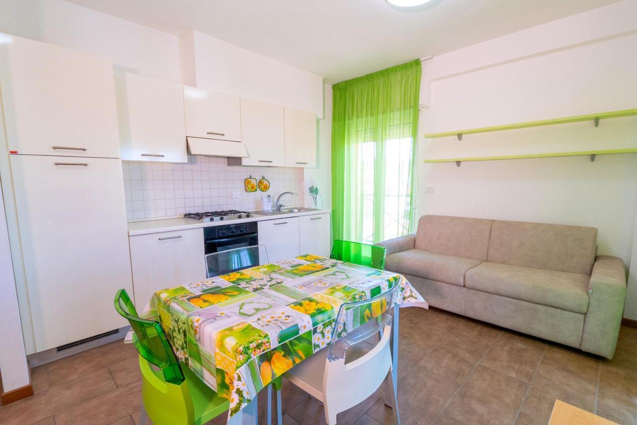 Residence Palazzo Sayonara Tortoreto Buitenkant foto