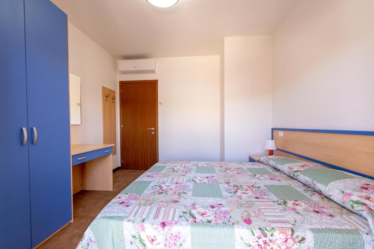 Residence Palazzo Sayonara Tortoreto Buitenkant foto